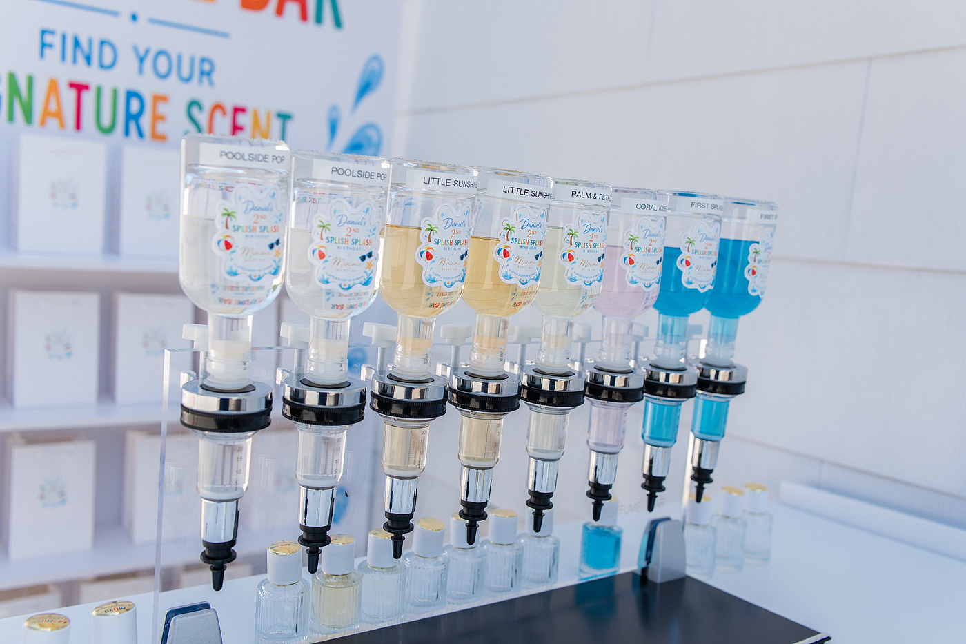 The MINIMA Scent Bar fragrance display